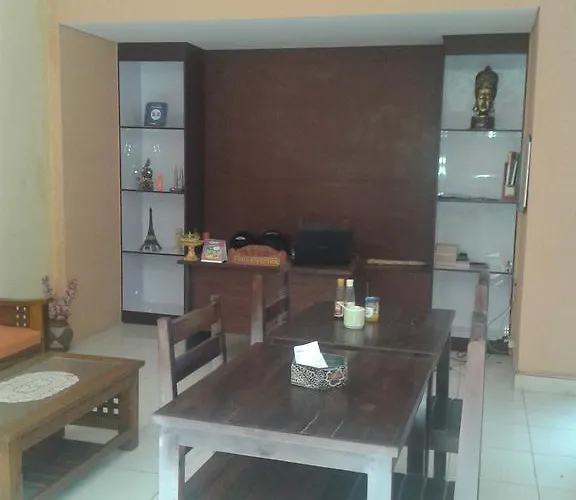 Habitación en casa particular Dstay Kost Bali